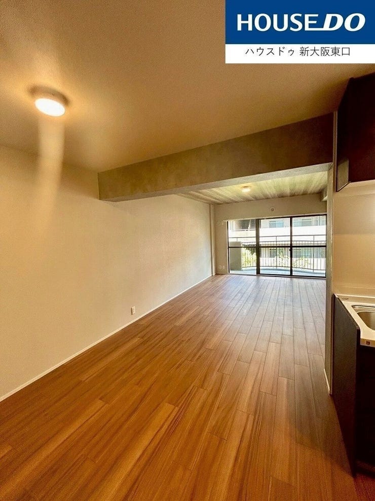 【外観】
鉄筋コンクリート造の頑強なマンションです。
フルリノベーション済