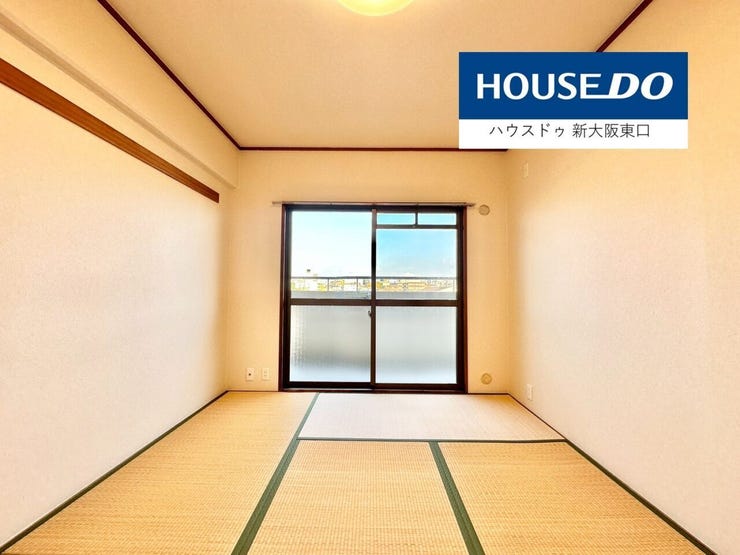 バルコニーに出入りできる和室