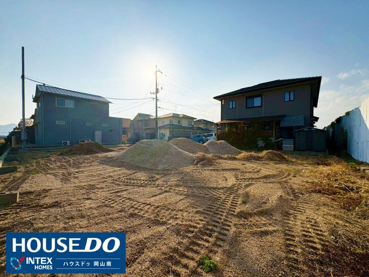 【広々約87坪!夢を叶えるゆとりの敷地面積です!】
なんと約87坪もの広さ!駐車場やお庭など、プランの幅がグッと広がりますね!解体費用等もかからず、初期費用を抑えられます◎