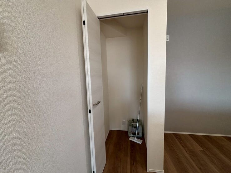 ◆キッチンにはパントリーが完備されています。買い置きや調理器具の収納に便利です♪