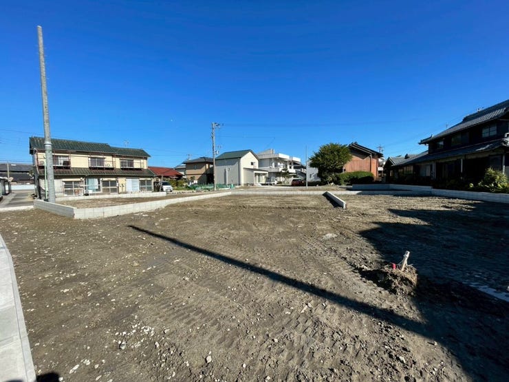 西向きの土地は午後から夕方にかけて多く日光を取り入れることが出来るため、電気代の節約になります!