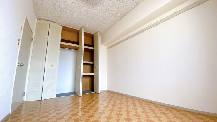 ご家族揃ってお休みいただける、広々としたお部屋です。