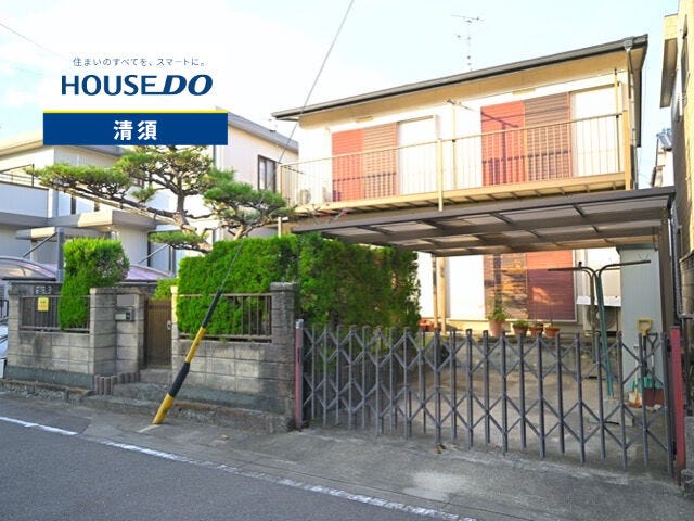 【外観】
現地外観写真です。
建築条件なしのためお好きなハウスメーカーで建てられます♪