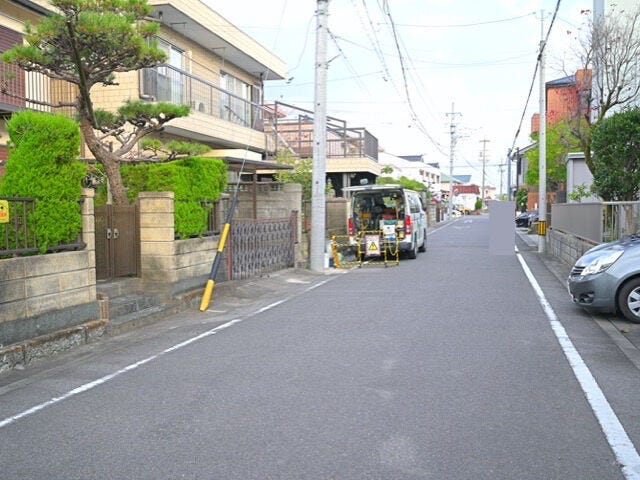 気になる方は、ご案内させていただきます。
お気軽にお問い合わせください。
お問い合わせは「ハウスドゥ 清須」まで!
名鉄新清洲駅から西へ。十六銀行さんの前です!