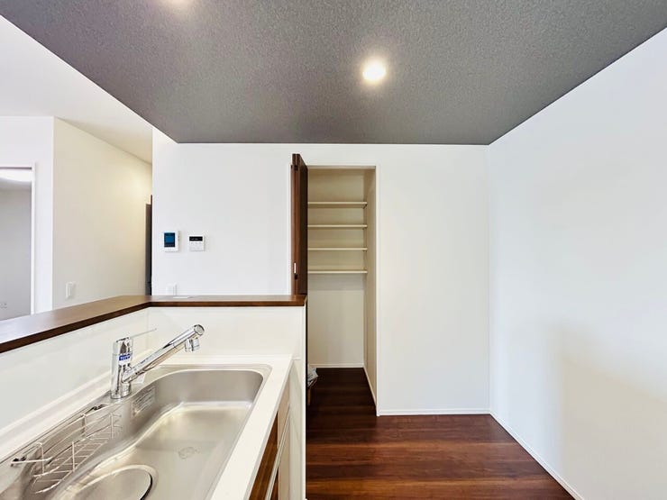 ◇パントリー付きのキッチン◇