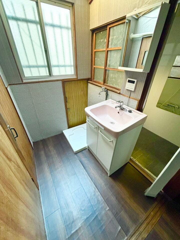 洗面台は新品です!