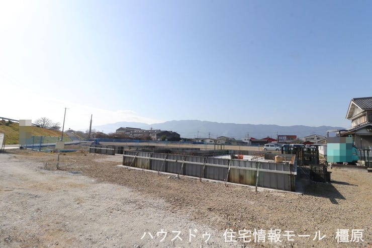 建築工事が始まりました。完成までの工程もしっかりご確認いただけます。モデルルームも是非ご覧ください。(2026年1月19日撮影)