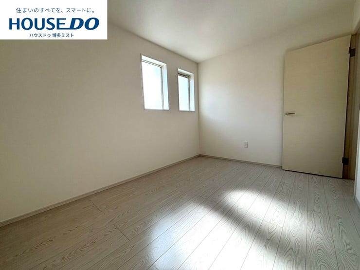 【家族のプライベート空間】お子様の成長に合わせて、プライバシーを考えた子供部屋も大切。収納や採光を考え、過ごしやすい空間に。