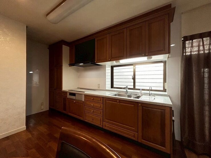 機能制と収納力を兼ね備えたシステムキッチン