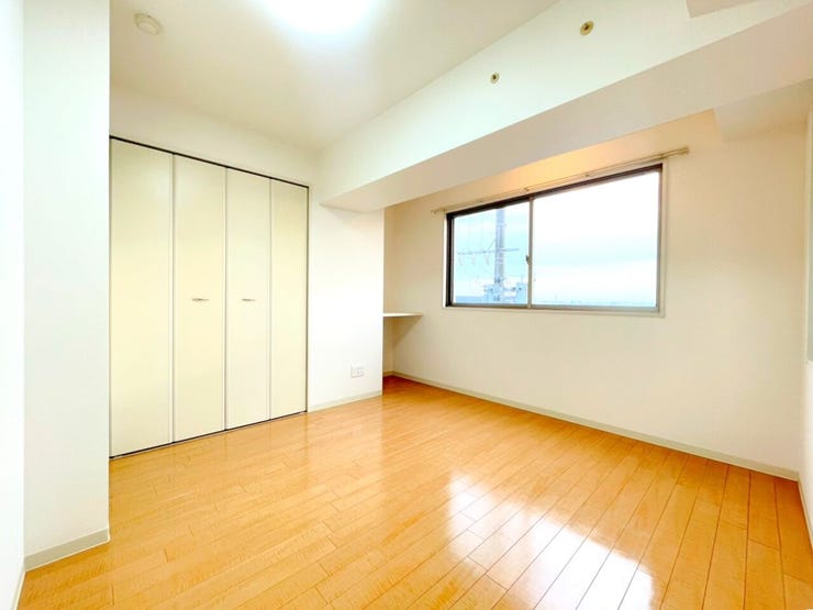 ご家族全員のゆったりとした寝室として、お子様の遊び部屋としても活躍しそうですね。