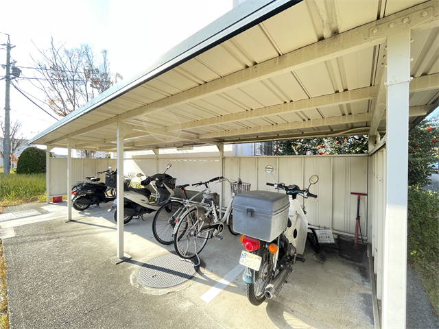 【駐輪スペース】