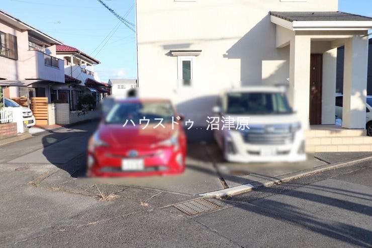 駐車スペースは並列合計3台