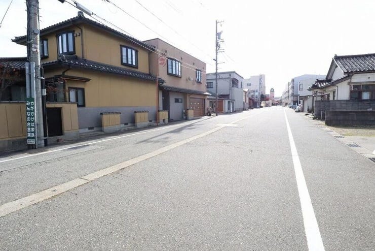 融雪付きの道路なので、冬場の除雪負担が軽減されます!