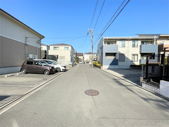 ・フィールスマイルプラザまで徒歩6分(約470m)
・スギ薬局スマイルプラザ店まで徒歩6分(約430m)