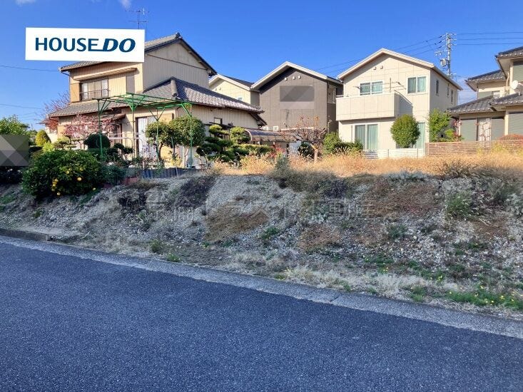 建築条件はありませんので、お好きなハウスメーカーで建築可能です。ハウスメーカーや工務店のご紹介もさせて頂きます。