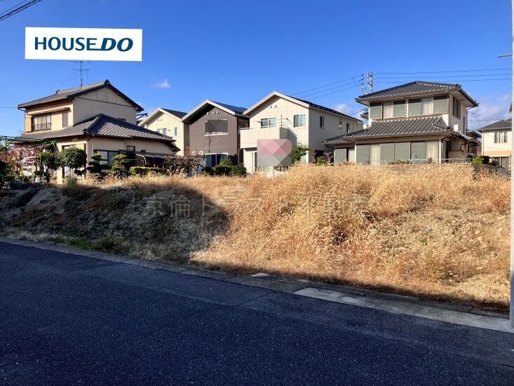 建築条件はありませんので、お好きなハウスメーカーで建築可能です。ハウスメーカーや工務店のご紹介もさせて頂きます。