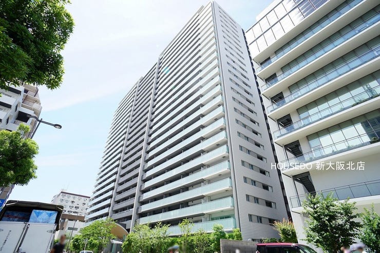 ■立地・設備・防犯すべてが充実した総戸数310戸のビックコミュニティマンションです
■ペットの飼育も可能です
■24階南向きバルコニーからの眺望も素敵です
■内覧ご希望の方はお気軽に当社まで!