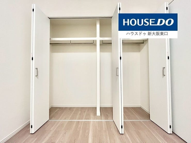 収納の扉はスライド式です。