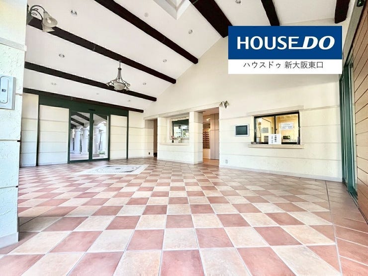 エントランスはまるでホテルのよう