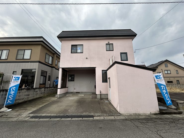 駐車スペースには1台駐車可能