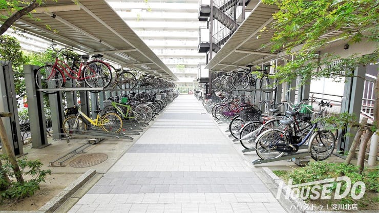 ■■■ 内覧予約受付中 ■■■
15階建4階部分・南西角住戸◎
専有面積90m2!ゆったり4LDK
お気軽にお問い合わせください♪