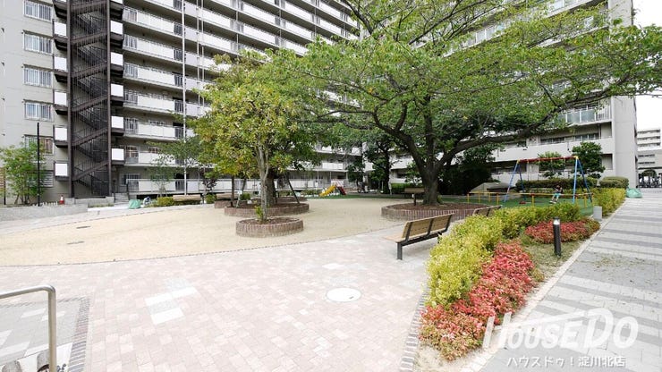 ■■■ 内覧予約受付中 ■■■
15階建4階部分・南西角住戸◎
専有面積90m2!ゆったり4LDK
お気軽にお問い合わせください♪