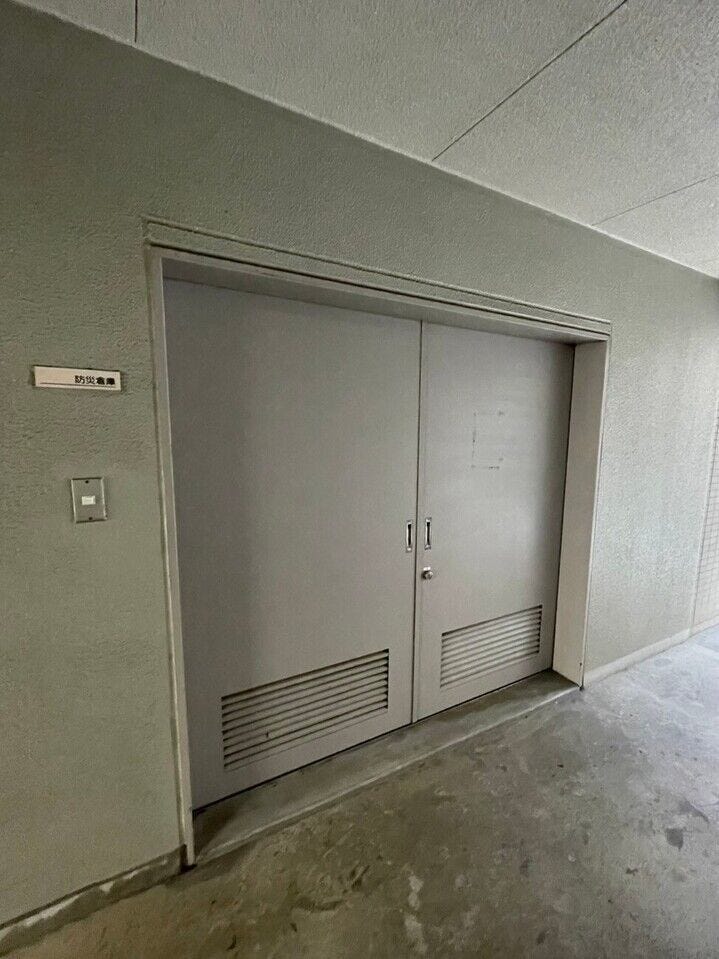 万が一の災害時にも安心な防災用品の倉庫があります