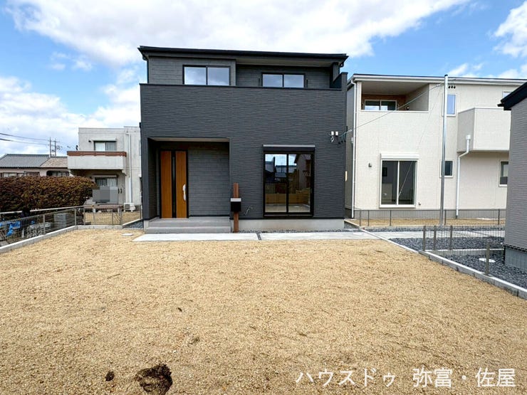 木造サイディング貼2階建て♪セルフクリーニング機能付き外壁材でお手入れ楽々♪外観を美しく保ちます(^^)