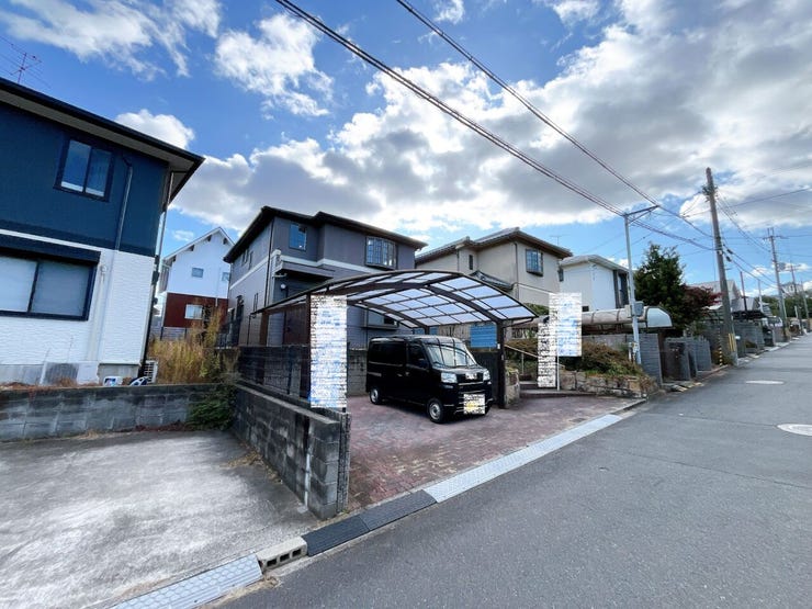 あたたかな陽が差し込む日当り良好の立地です。