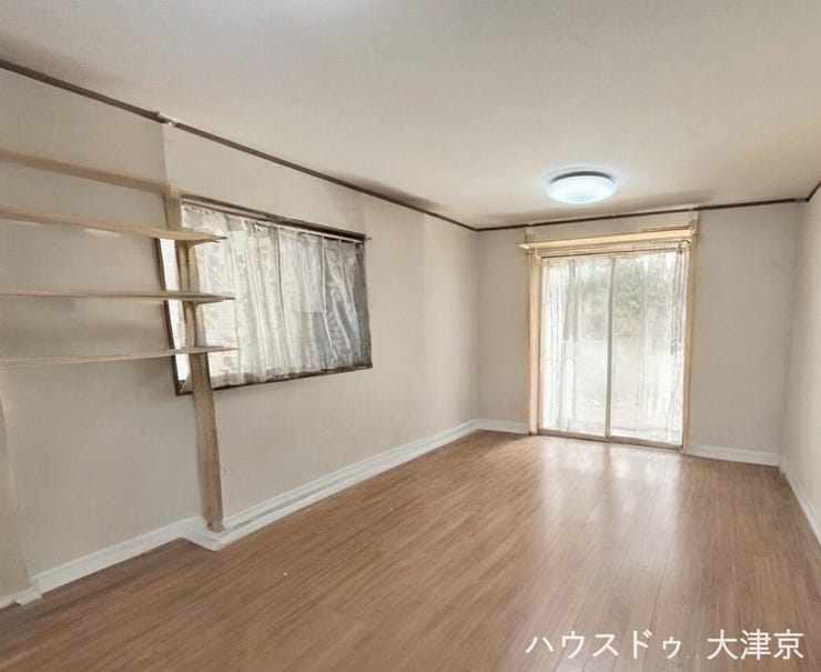 明るい日差しが差し込む広々としたリビング!
※画像は一部加工しております。