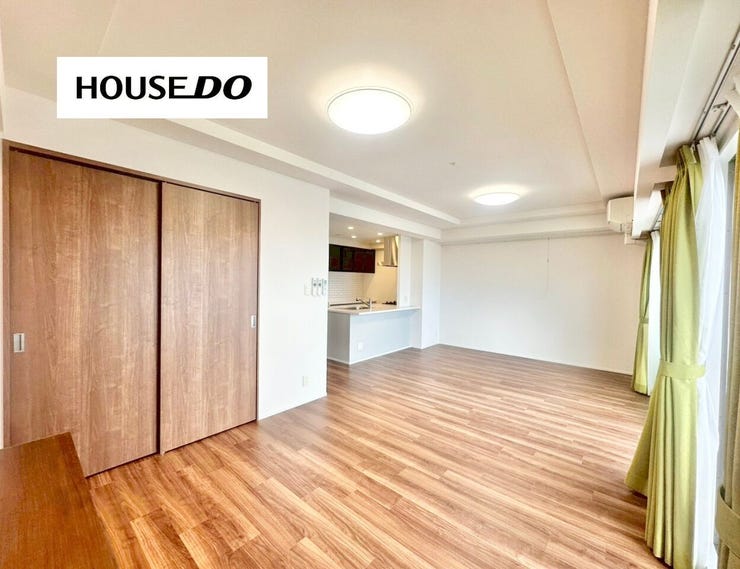 19.5帖の広々LDK!リビング収納もあり、お部屋がすっきり片づけられます♪