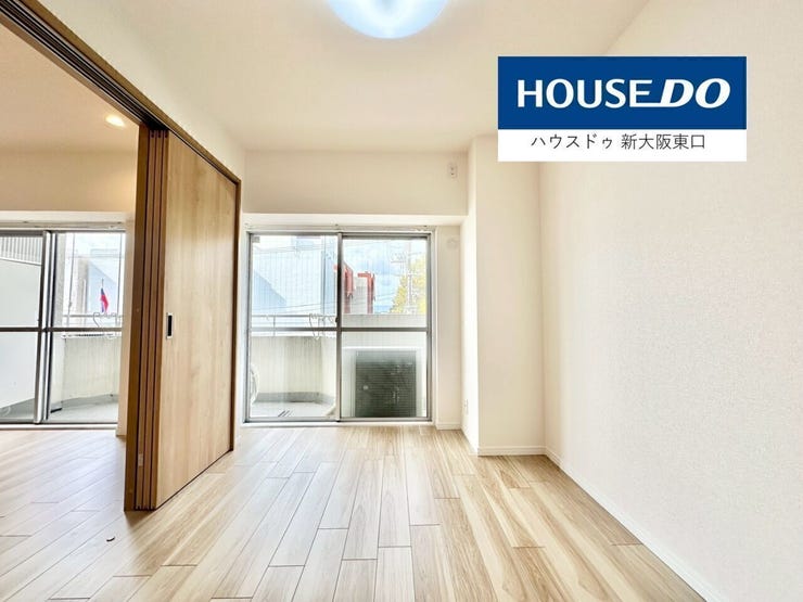 洋室4.9帖
インポールですが、まったく狭さを感じません。