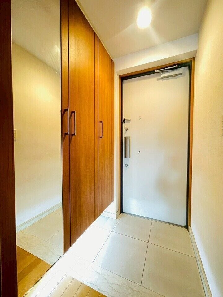 玄関収納もたっぷり☆
全身鏡も有り身だしなみチェックもばっちりです。