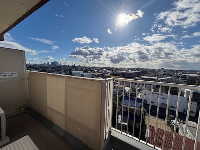 バルコニーからの眺望です。
7階につき眺望良好です♪