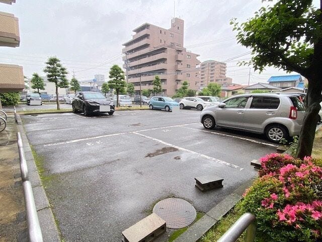 駐車場の空き状況はお問い合わせください