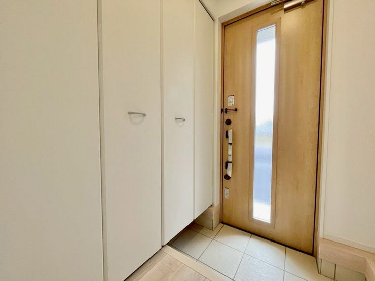 収納力たっぷりの玄関スペース!散らかりがちな靴もきれいに片付きます。