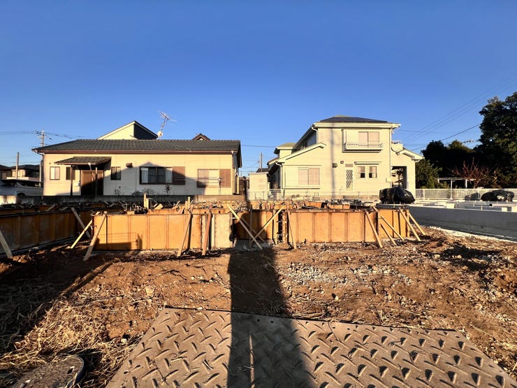 【外観】
梅郷駅徒歩10分圏内♪全17区画(内9棟販売)の大型分譲地♪周辺はスーパー等々生活便利な施設が充実♪