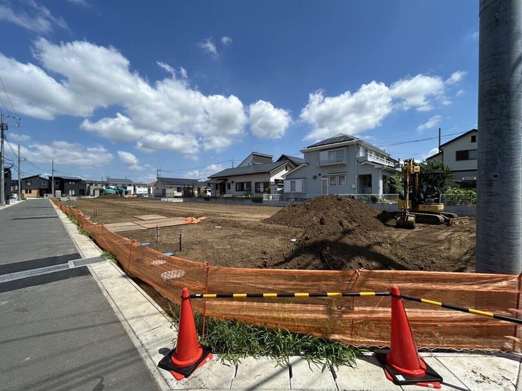 全17区画(内9棟販売)の分譲地であり、同じような時期に暮らし始めるため、顔見知りも出来やすくて何かと安心です♪