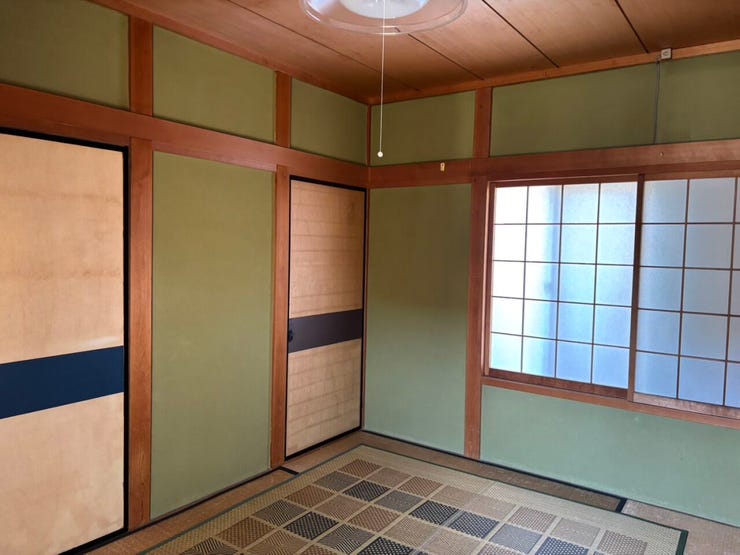 ◆1階東側和室 客間としても家族のくつろぎの部屋としても、使い方いろいろです!フローリングの良さとはまた違う良さが畳にはありますね◎