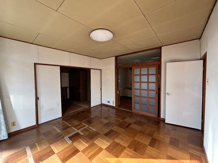 ◆1階洋室は、和室の扉を開放すれば、大空間になります♪