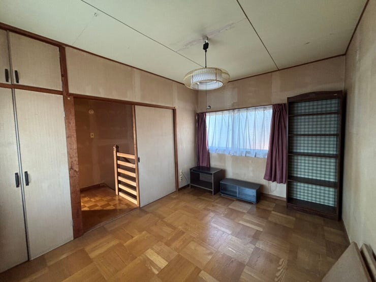 ◆2階洋室は、お子様のお部屋や主寝室、来客時の宿泊室、趣味のお部屋としてもご利用いただけます♪