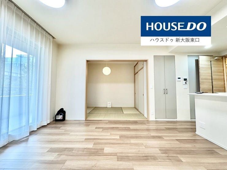 木目のややはっきりしているフローリングを採用
建具も木目なので統一感があります。