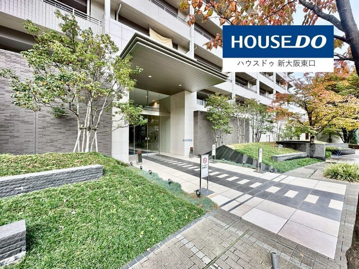 エントランスはまるでホテルのよう
丁度、秋口で紅葉も楽しめます。