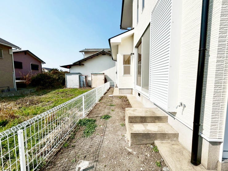 【2025年12月リフォーム】バス1坪以上♪全居室6帖以上♪シャンプードレッサー♪カウンターキッチン