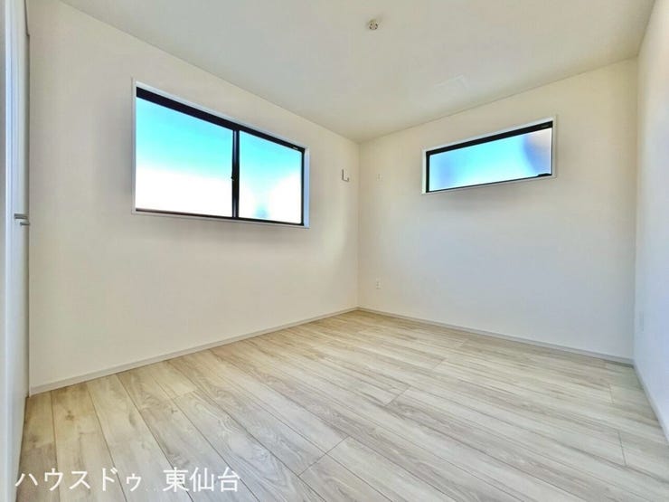 約5.7帖の洋室です