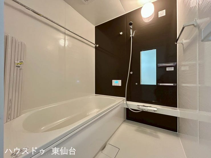 足を延ばしてくつろげる浴室で一日の疲れをゆったりと癒すことができます