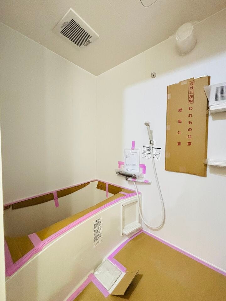 汚れがつきにくく、お掃除がしやすい床材・パネルを採用しています。