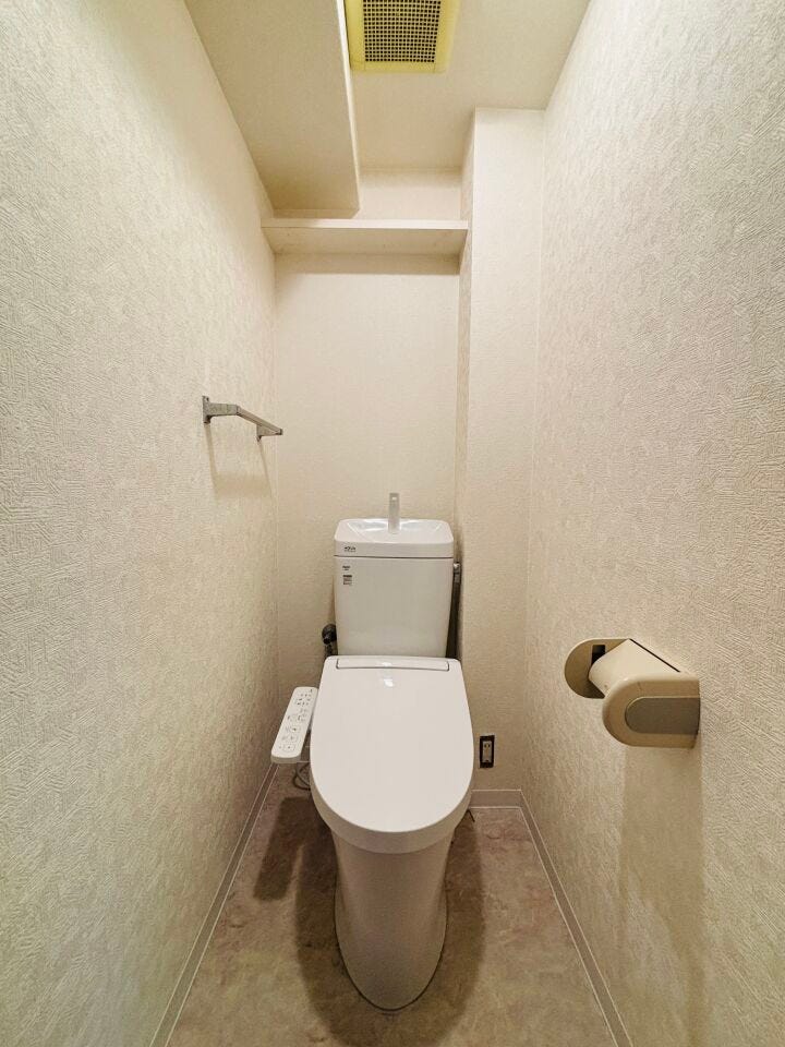 冬場も冷たくない温水洗浄便座。いつも清潔・快適に使えます。