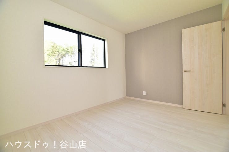 【過去施工例】シンプルな洋室は、子ども部屋や書斎等、ご家族構成やライフスタイルに合わせてご活用いただけます