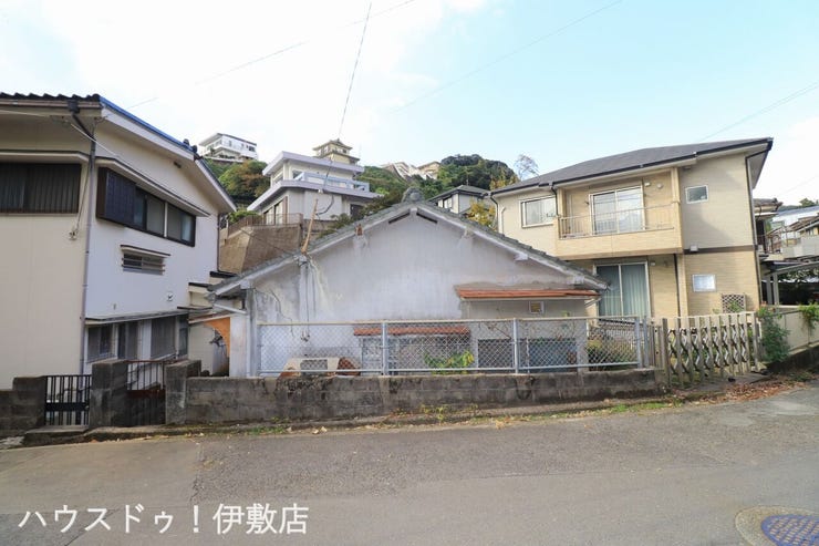 【外観写真】
「他社で住宅ローンに落ちてしまった」「車のローンが残っている」など、住宅ローンでお困りの方はぜひ一度弊社までご相談ください。